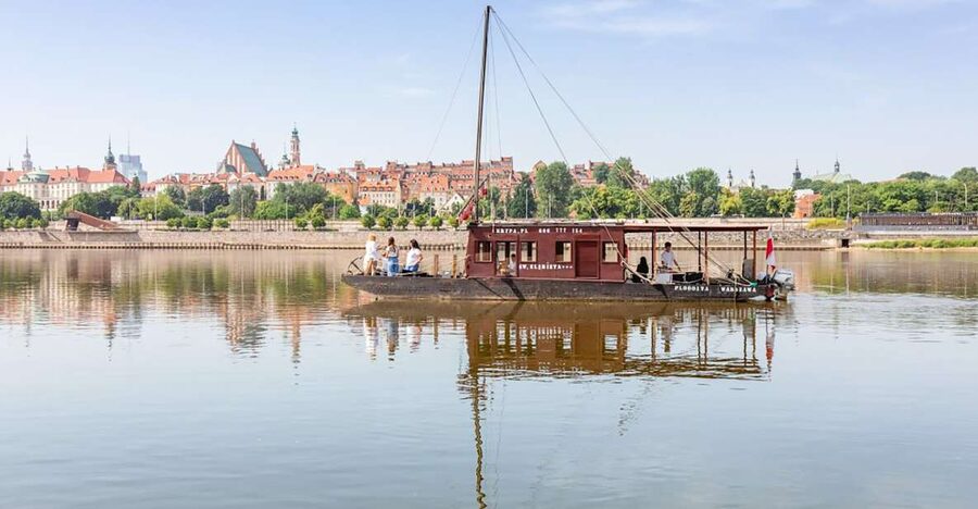 Warsaw: Traditional Galar Cruise on The Vistula River - What the boat setup feels like on the Vistula