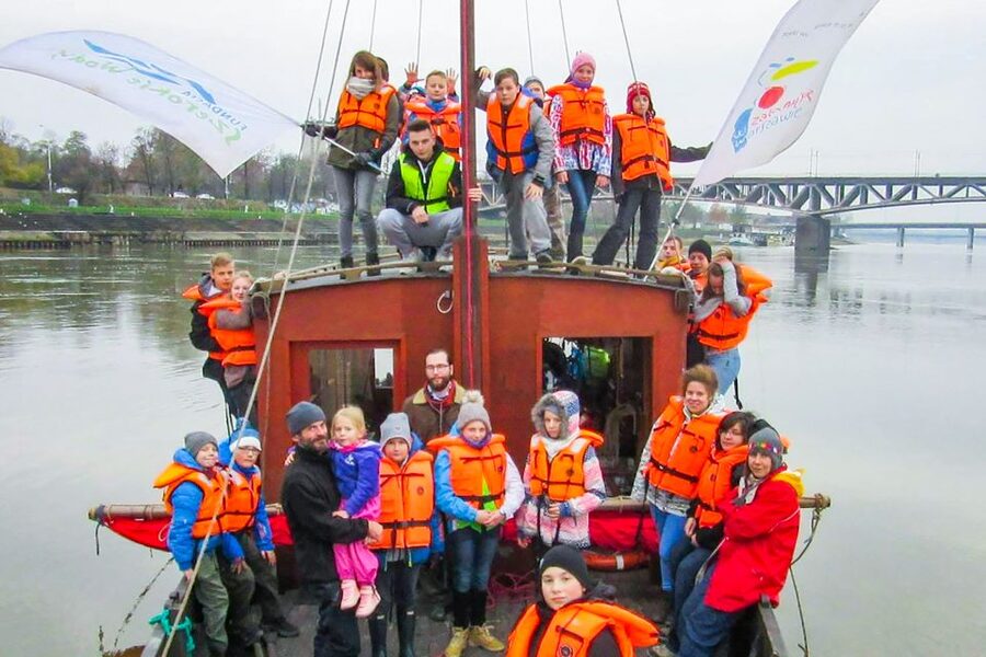 Warsaw: Traditional Galar Cruise on The Vistula River - Where to meet Marina Warszawa (near Copernicus Science Center)