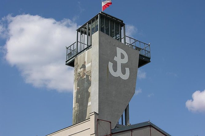 Warsaw Uprising Museum (1944) : PRIVATE SERVICE /inc. Pick-up/ - Warsaw Rising Museum, a 1944 story told with multimedia