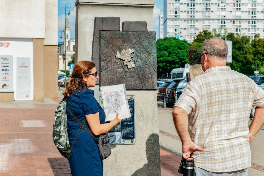 Warsaw: Warsaw Ghetto Private Walking Tour with Hotel Pickup - How the Tour Fits With POLIN Museum and Your Time in Warsaw