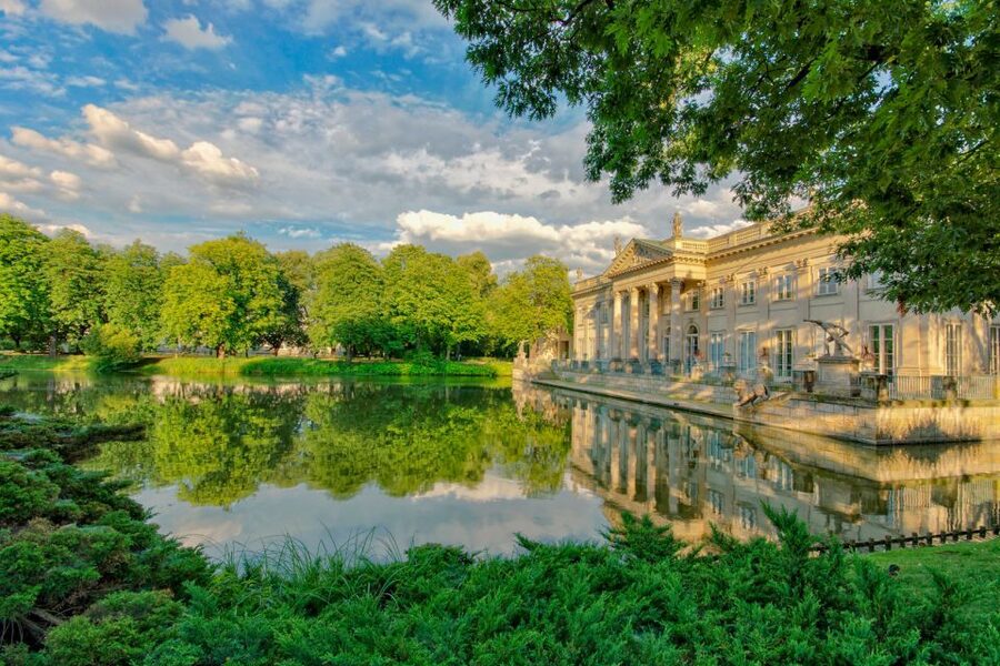 Warsaw: Warsaw Historical Group Tour with Pickup & Drop-Off - Price and time: 3 hours that hits the big Warsaw story
