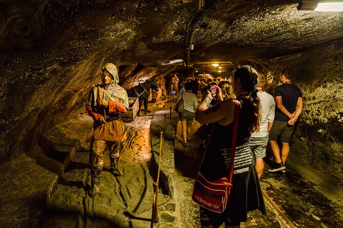 Wieliczka Salt Mine from Krakow, Guided Half-Day Tour with Private Transport - The 30-Minute Transfer to Wieliczka, and How It Shapes Your Timing