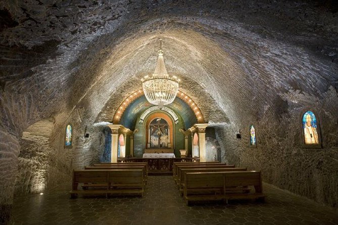 Wieliczka Salt Mine Guided Tour with Hotel Transfers - What You Gain from the Driver and the Ride Between Krakow and the Mine
