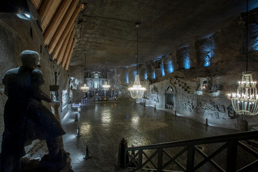 Wieliczka Salt Mine Guided Tour with Skip the Line Tickets - Entering the Mine: Steps Down, Then the World Opens Up