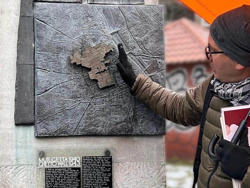 World War 2 in Warsaw walking tour in English - Execution Sites and Resistance Strongholds in 1944 Warsaw Uprising