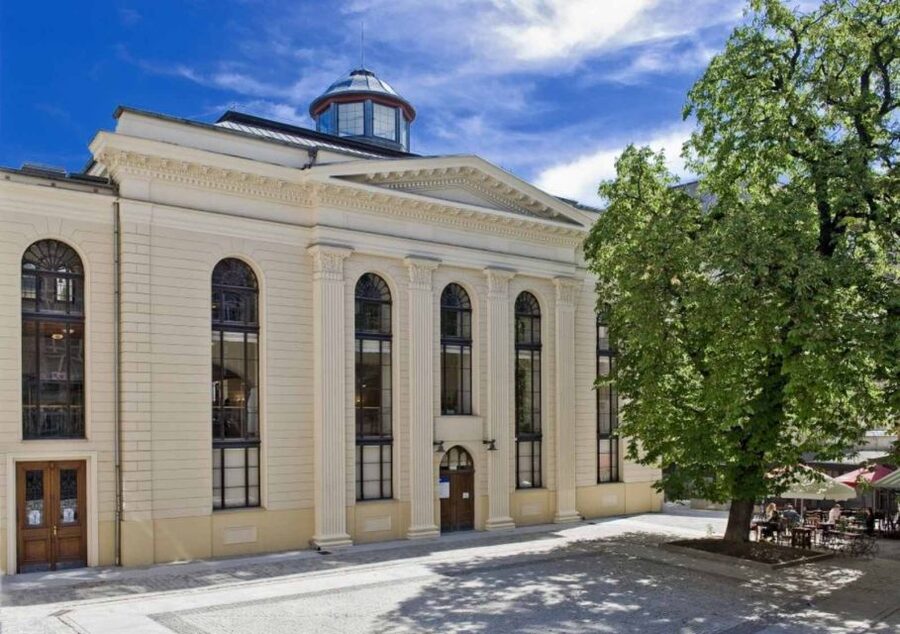 Wroclaw: 2-Hour Tour by Electric Car with a driver-guide - Jewish quarter highlights and the White Stork Synagogue