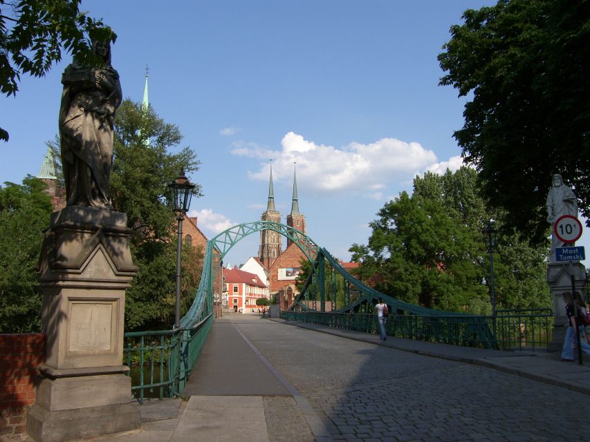 Wroclaw: 2-Hour Tour by Electric Car with a driver-guide - Cathedral Island and the Cathedral of St. John the Baptist