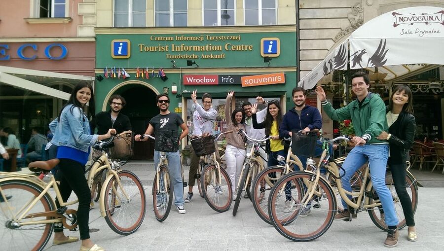 Wroclaw: 3-Hour Bike Tour in English or Polish - Old Town baroque rebuilds, Main Square, and the “walk-and-look” landmarks you still see fast