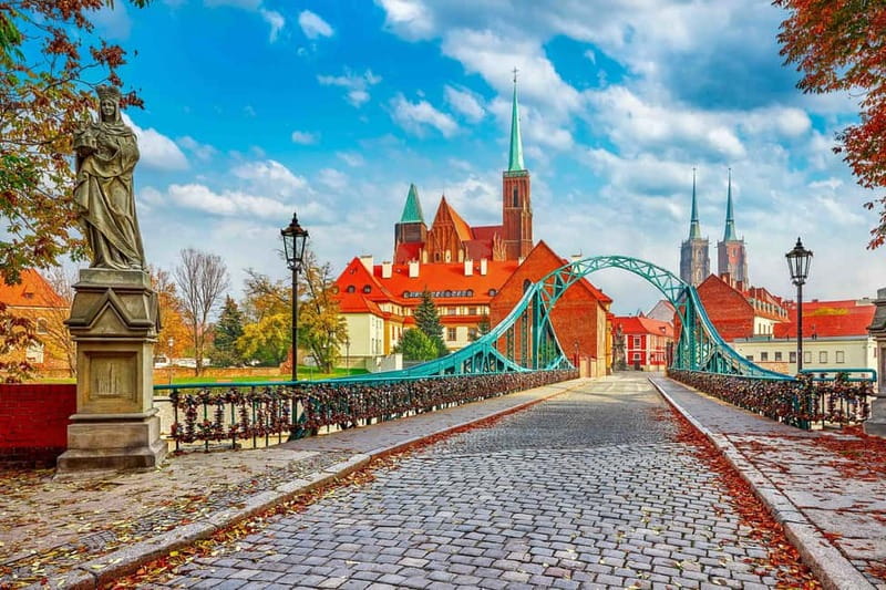 Wroclaw: 3-Hour City WalkingTour with University & Cathedral - The Fencer Fountain moment you’ll actually remember