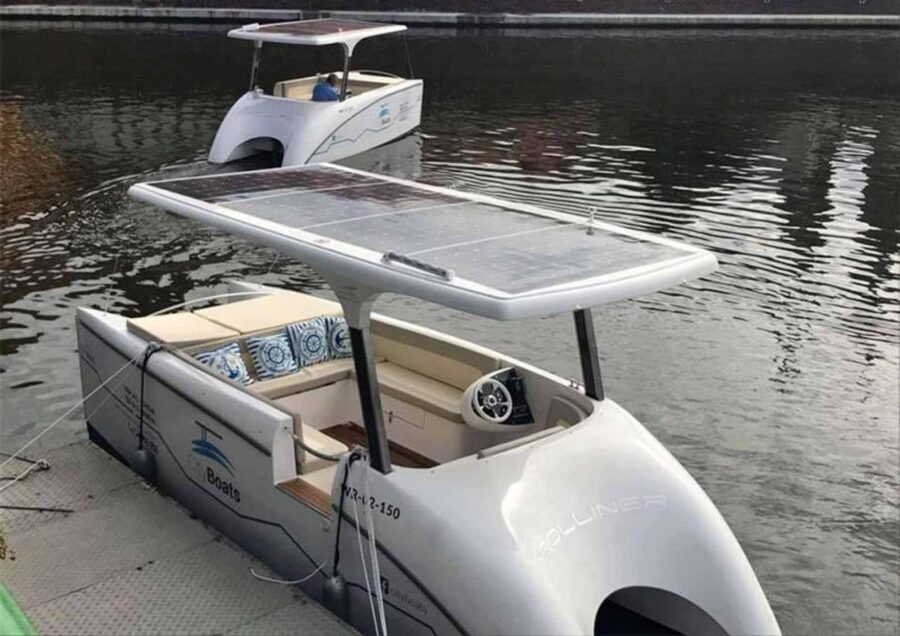 Wroclaw: City Walk and Cruise by Luxury Solar Catamaran - Market Square for 30 minutes: get oriented fast