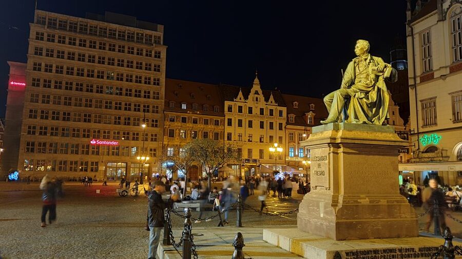 Wroclaw: Guided City Night Tour (2 hours) - Sand Island: river views that feel like a breather
