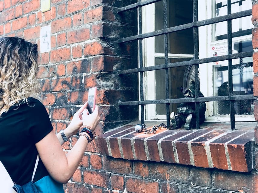 Wroclaw: Guided City Walk in Spanish - How the Spanish-language guide experience plays out in real life