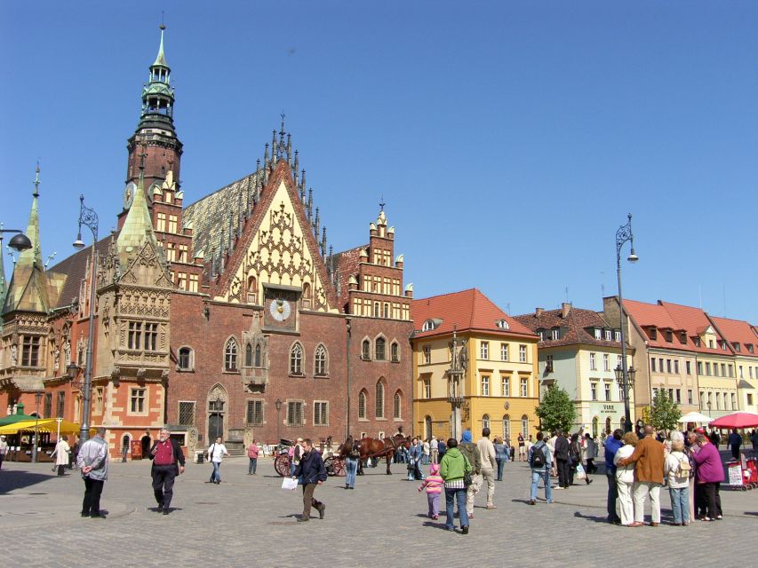 Wrocław: Long City Guided-Walk and River Cruise (3 h) - Boarding at Przystań Kardynalska: your 60-minute Odra cruise