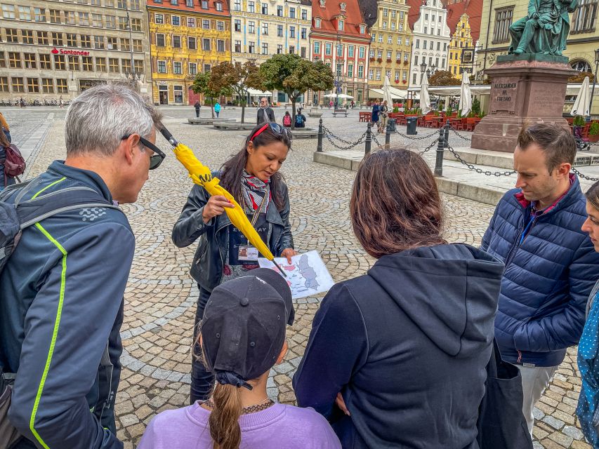 Wrocław: Old Town and Ostrów Tumski Walking Tour in English - A Pause in the Market Hall Area for Real-Life Breaks