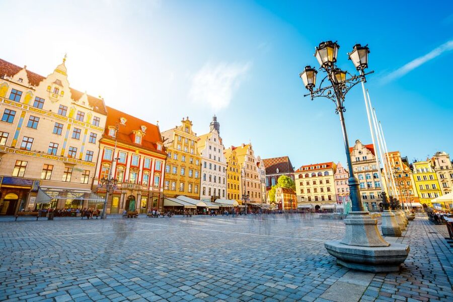 Wroclaw: Private Old Town Guided Walking Tour (2 hours) - Market Square and Wroclaw Town Hall, the heart of the city