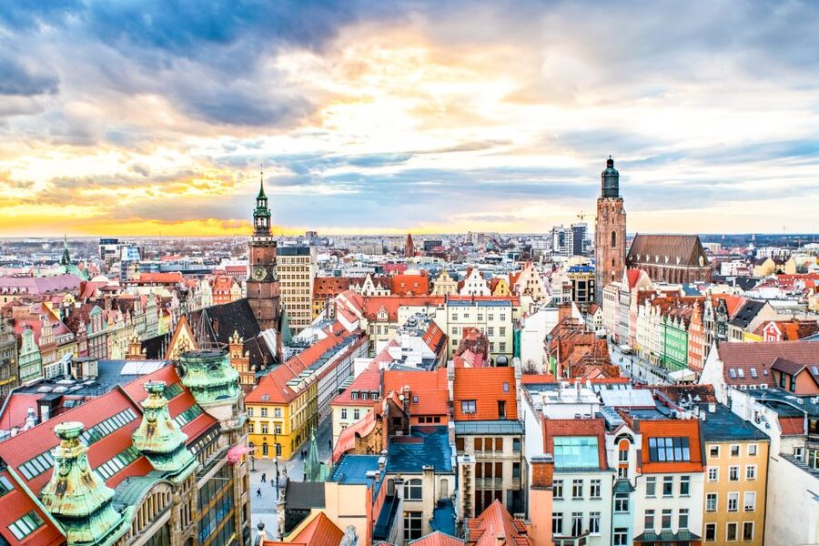 Wroclaw: Private Old Town Guided Walking Tour (2 hours) - University of Wrocław and the working side of old town life