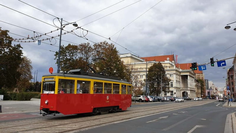 Wroclaw: Private Tour by smal Historic Tram 1,5h 13-16 seats - Start at the Wrocław Opera, and Ride in Your Own Private Car