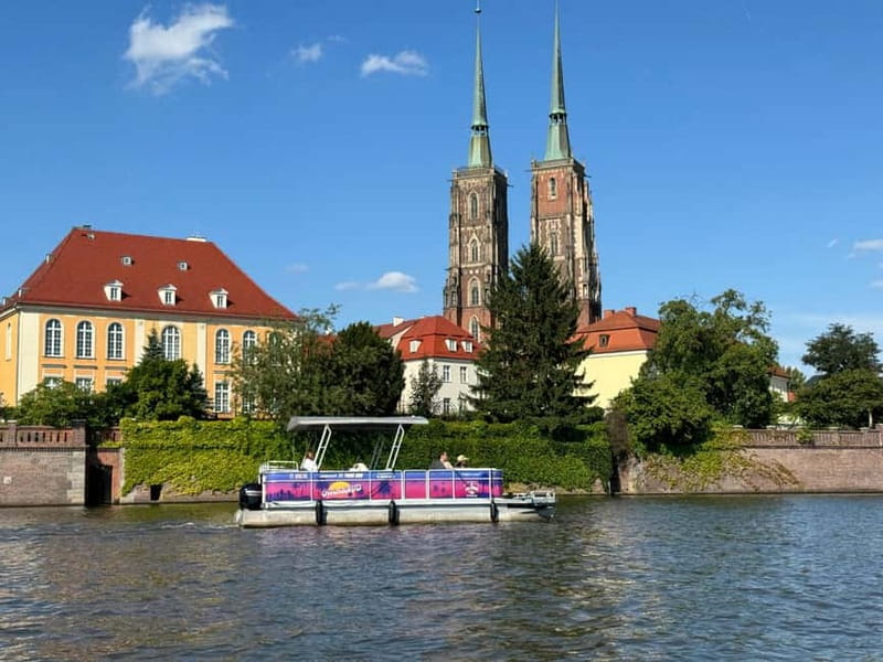 Wroclaw: ticket for Old Town boat cruise by heated ship - Onboard comfort, the heated deck and the toilet that changes everything