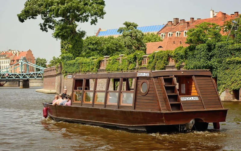 Wroclaw: Ticket for Old Town Christmas Cruise by Heated Ship - Timing, Winter Clothing, and How Not to Miss Boarding